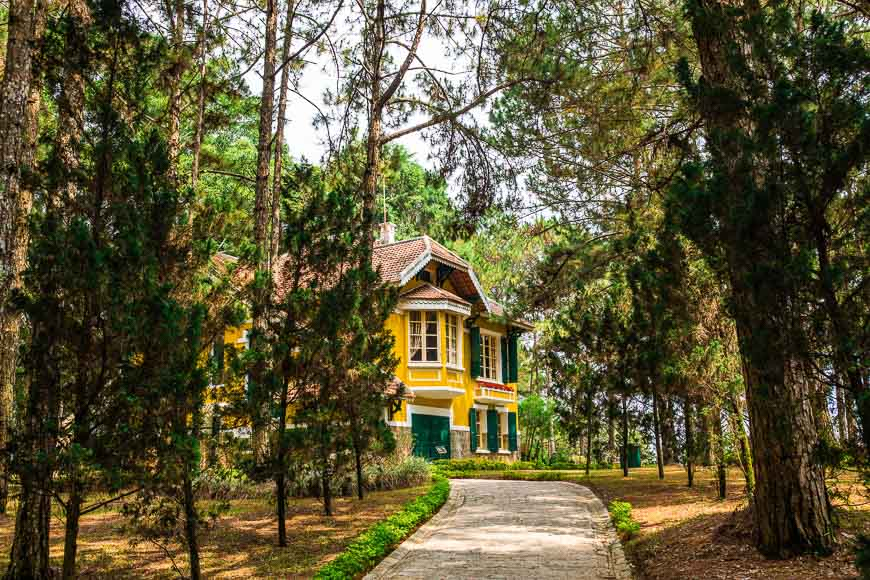 ប្រវត្តិសាស្ត្របាវដាយ ដំណើរកម្សាន្តវៀតណាម